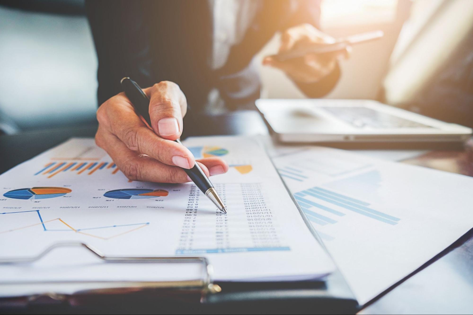 Quais os erros mais comuns na organização financeira empresarial? Como corrigi-los de forma eficaz? Confira neste artigo.